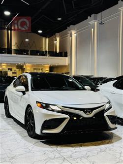 تۆیۆتا کامری